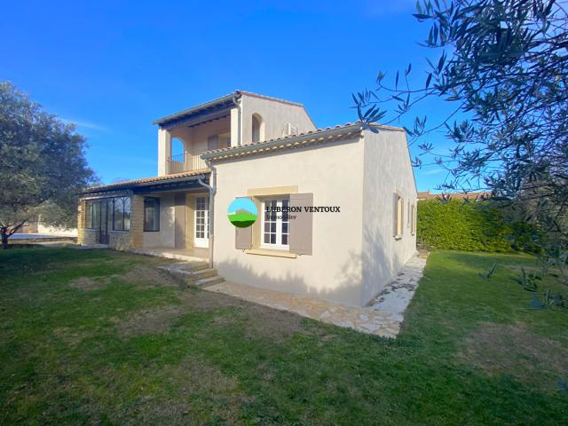 Caromb, spacieuse maison avec dépendances et piscine. 210m² Caromb