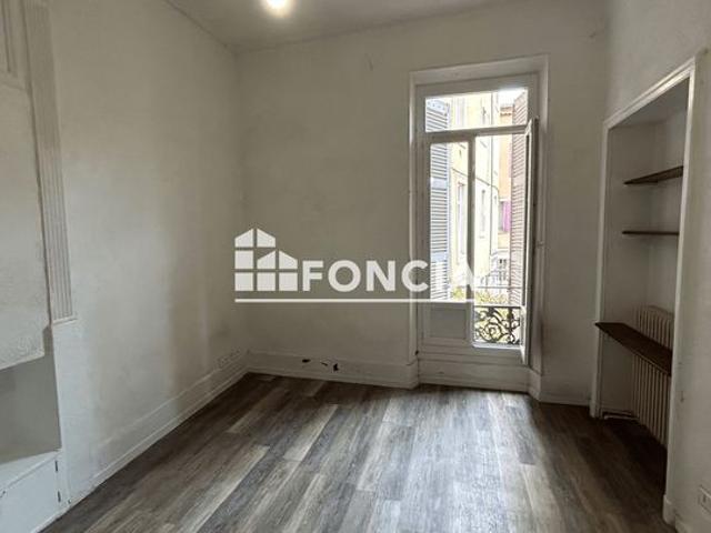 Carpentras centre ville – Appartement T2 de 52 m² loué – Investissement locatif