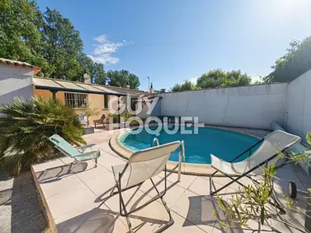 Carpentras 84200 Achat / Vente maison 4 pièces t4 au dernier étage piscine