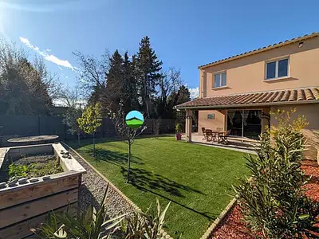 Carpentras 84200 Achat / Vente maison 4 pièces t4 au dernier étage