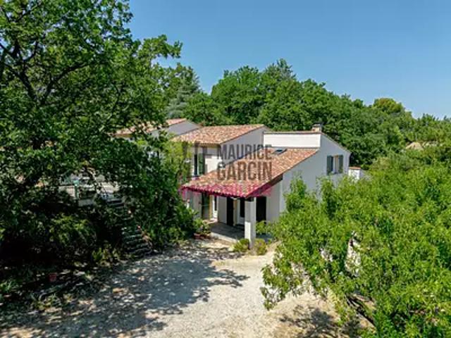 Carpentras 84200 Achat / Vente maison 7 pièces t7 terrasse parking