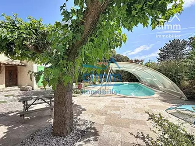 Carpentras 84200 Achat / Vente maison 8 pièces t8 piscine