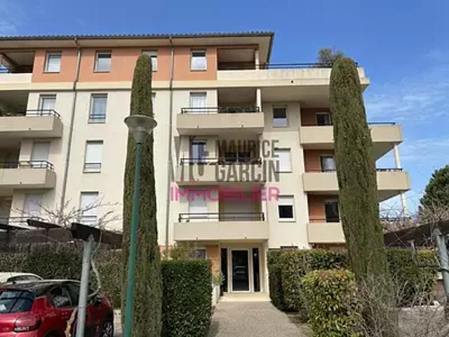 Carpentras 84200 Achat / Vente appartement 2 pièces t2 piscine terrasse