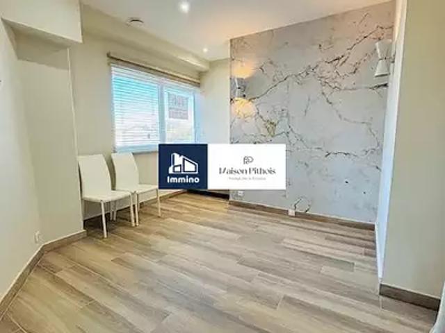Carqueiranne 83320 Achat / Vente divers au dernier étage parking