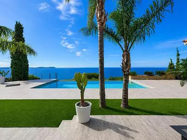 Carqueiranne 83320 Achat / Vente maison 10 pièces t10 piscine