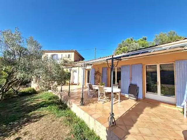 Carqueiranne 83320 Achat / Vente maison 4 pièces t4 piscine terrasse