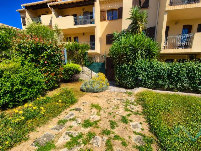 Carqueiranne T2 Rénové avec Terrasse, Cave et Parking 54m² Carqueiranne