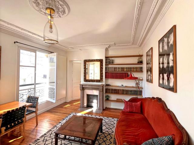 Carré des Antiquaires. 2 p de 45 m² en étage élevé. Vue dégagée