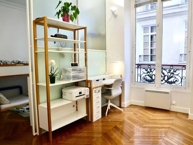 Carré Rive Gauche. DEUX PIÈCES EN PARFAIT ÉTAT