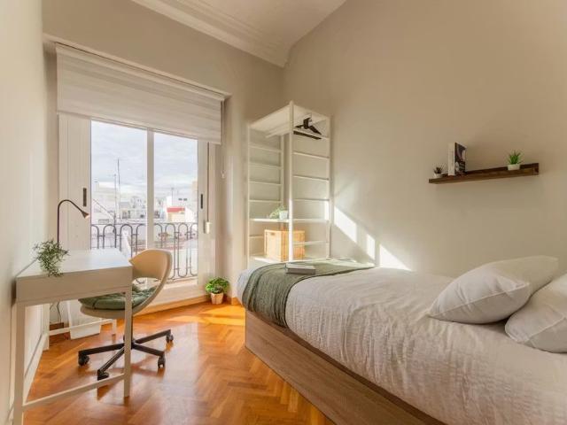 Carrer Comte d'Altea, Valencia, Valencian Community 46005