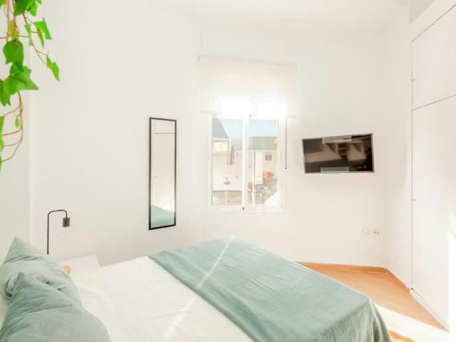 Carrer Cadis, Valencia, Valencian Community 46006
