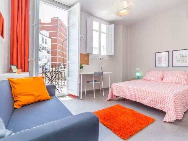 Carrer Almirall Cadarso, Valencia, Valencian Community 46005