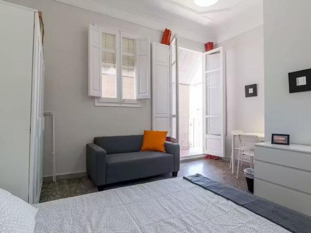 Carrer Almirall Cadarso, Valencia, Valencian Community 46005
