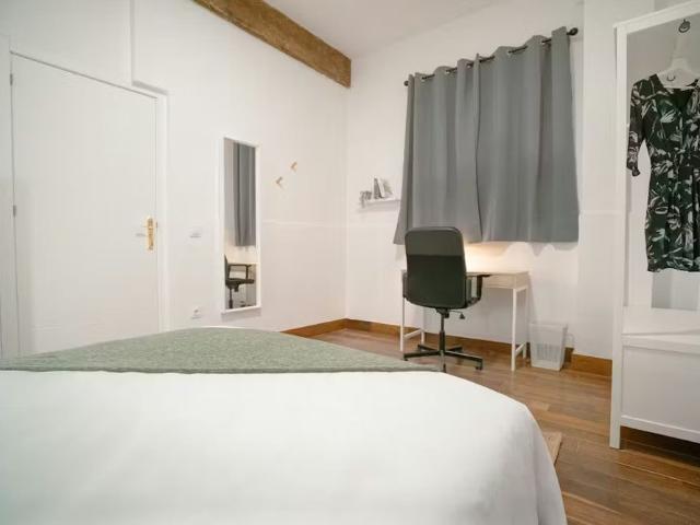 Carrer Almirall, Valencia, Valencian Community 46003
