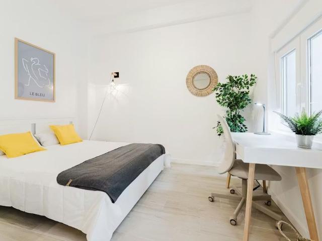 Carrer d' Antonio Ponz, Valencia, Valencian Community 46011