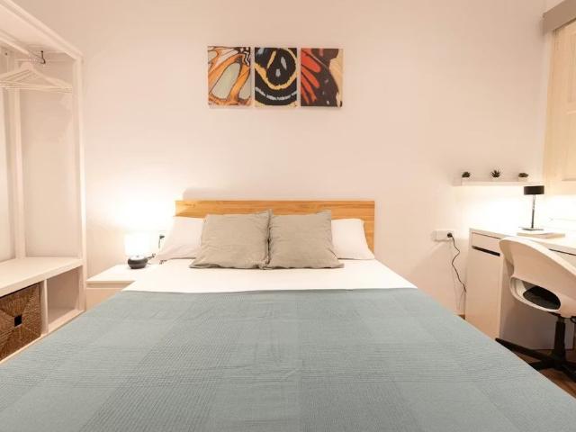 Carrer d'Occident, L'Hospitalet de Llobregat, Catalonia 08903