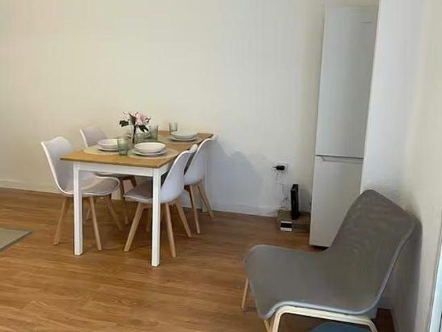 Carrer d'Alcanyís, Valencia, Valencian Community 46019