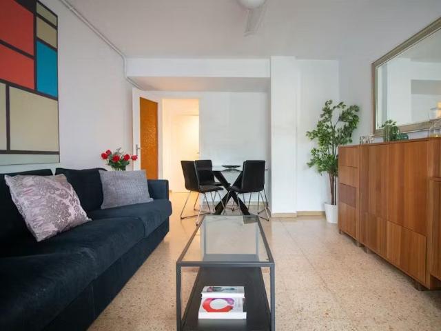 Carrer d'Amadeu Torner, L'Hospitalet de Llobregat, Catalonia 08902