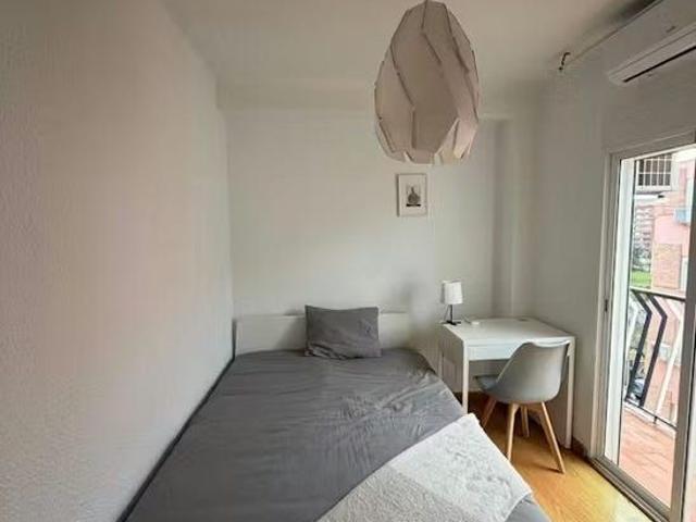 Carrer de Carrícola, Valencia, Valencian Community 46017