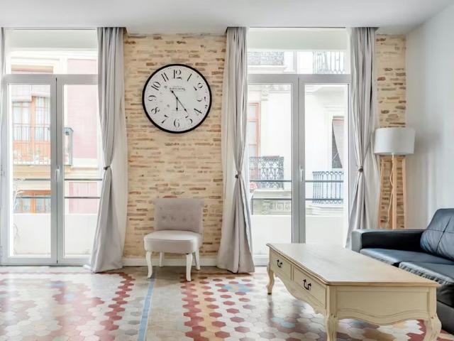 Carrer de Baix, Valencia, Valencian Community 46003