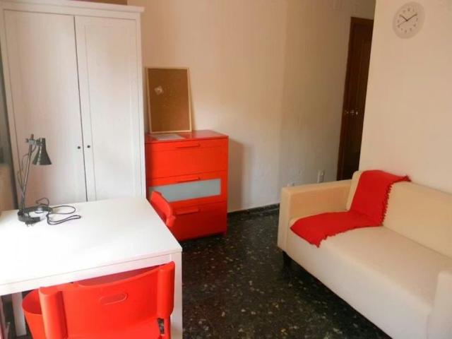Carrer de Guillem de Castro, Valencia, Valencian Community 46001