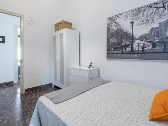 Carrer de Guillem de Castro, Valencia, Valencian Community 46008