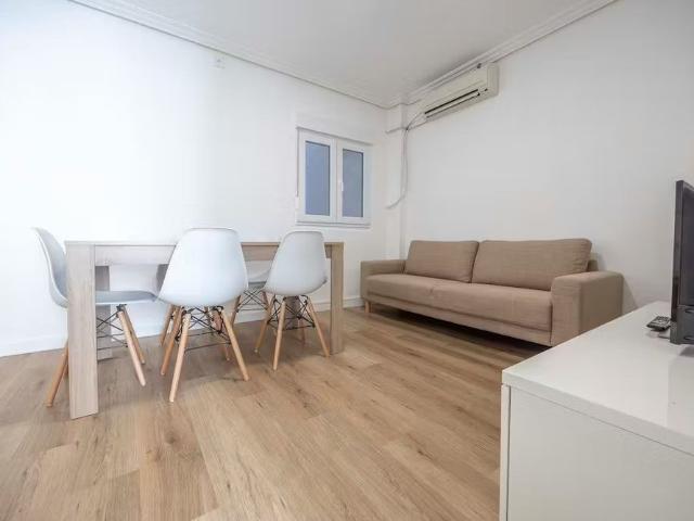 Carrer de Dolores Alcaide, Valencia, Valencian Community 46007