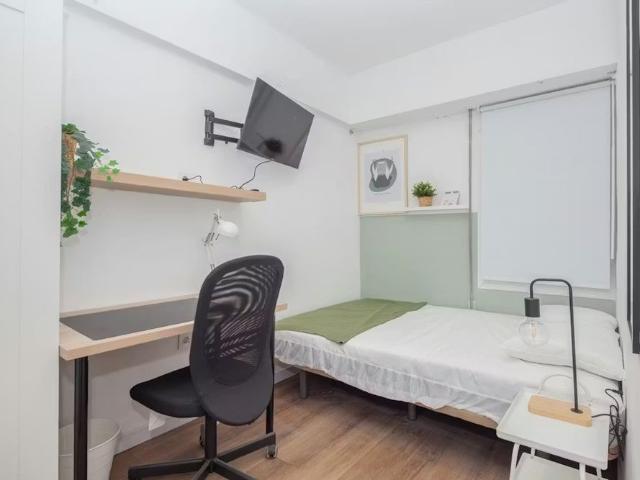 Carrer de Finestrat, Valencia, Valencian Community 46006