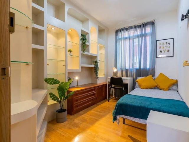 Carrer de Jaume II, Valencia, Valencian Community 46015