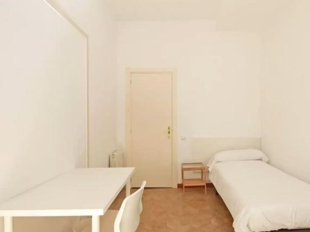 Carrer de la Portaferrissa, Barcelona, Catalonia 08002