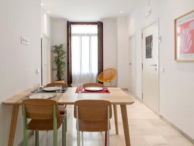Carrer de la Pau, Valencia, Valencian Community 46003