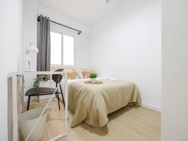 Carrer de la Vila de Muro, Valencia, Valencian Community 46020