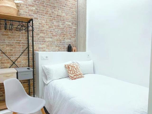 Carrer de l'Arquitecte Alfaro, Valencia, Valencian Community 46011
