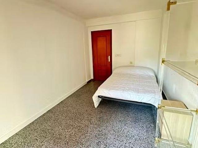 Carrer de les Illes Canàries, Valencia, Valencian Community 46023