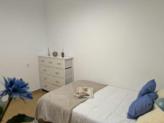 Carrer de Lleida, Valencia, Valencian Community 46009