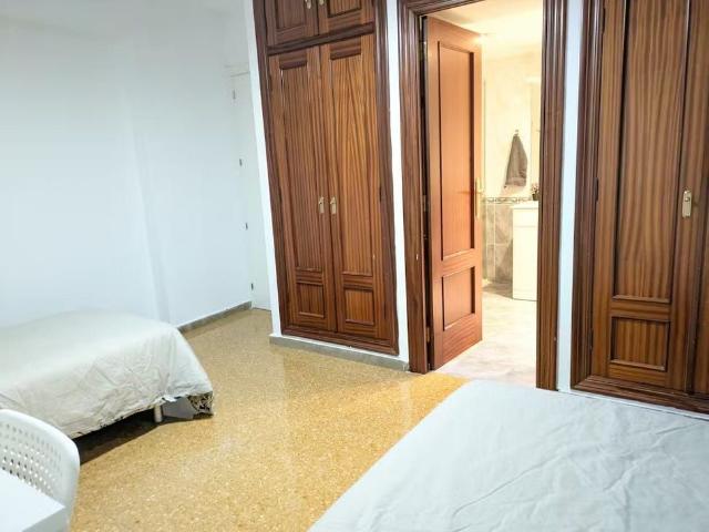 Carrer de Lleida, Valencia, Valencian Community 46009