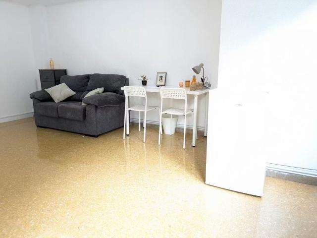Carrer de Lleida, Valencia, Valencian Community 46009