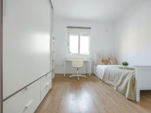 Carrer de Motilla del Palancar, Valencia, Valencian Community 46019
