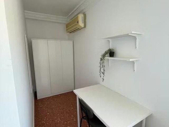 Carrer de Montemayor, Xirivella, Valencian Community 46950