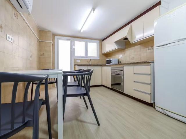Carrer de Màlaga, Valencia, Valencian Community 46009
