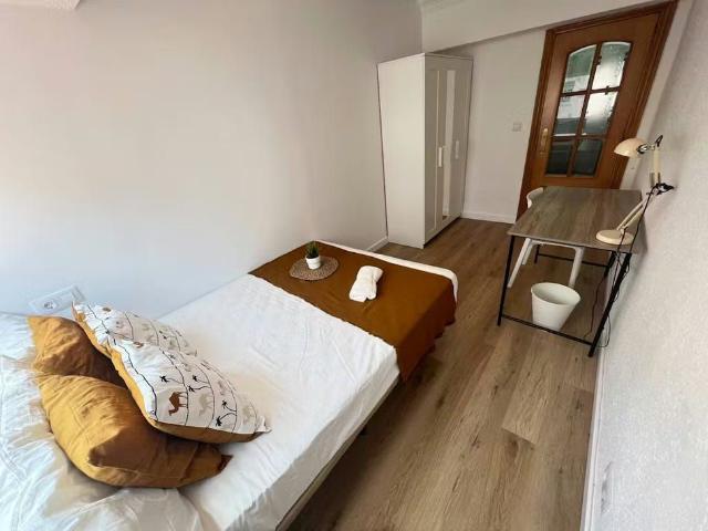 Carrer de Sant Joan Bosco, Valencia, Valencian Community 46019