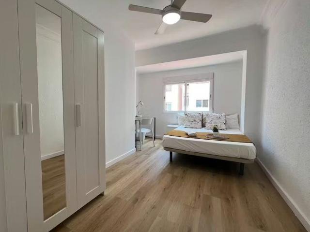 Carrer de Sant Joan Bosco, Valencia, Valencian Community 46019
