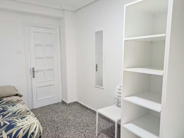 Carrer de Sant Pere, Valencia, Valencian Community 46011
