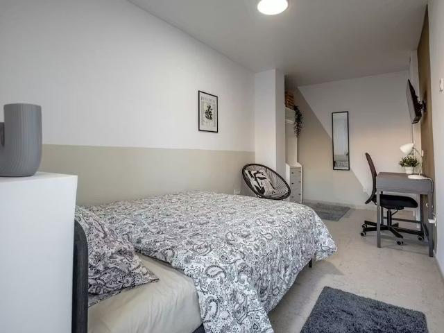Carrer de Sueca, Valencia, Valencian Community 46006