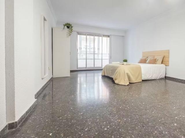 Carrer de Roís de Corella, Valencia, Valencian Community 46007