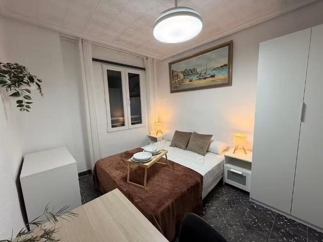 Carrer de Ruaya, Valencia, Valencian Community 46009