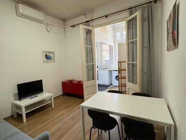 Carrer de Verdi, Barcelona, Catalonia 08012