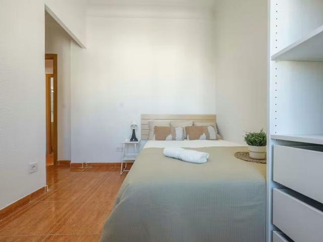 Carrer del Baró de San Petrillo, Valencia, Valencian Community 46020