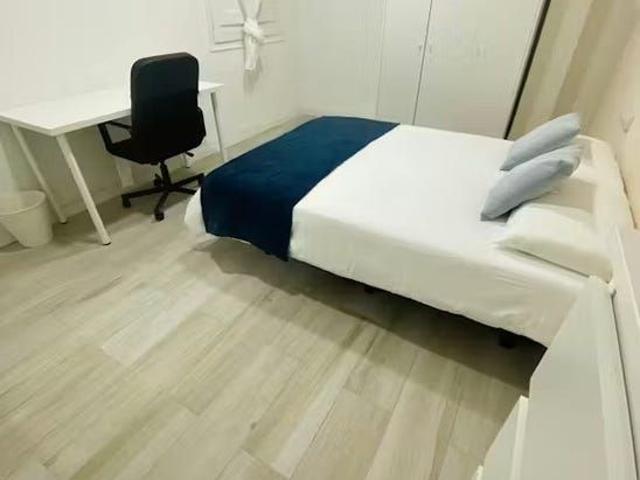 Carrer del Convent Santa Clara, Valencia, Valencian Community 46002