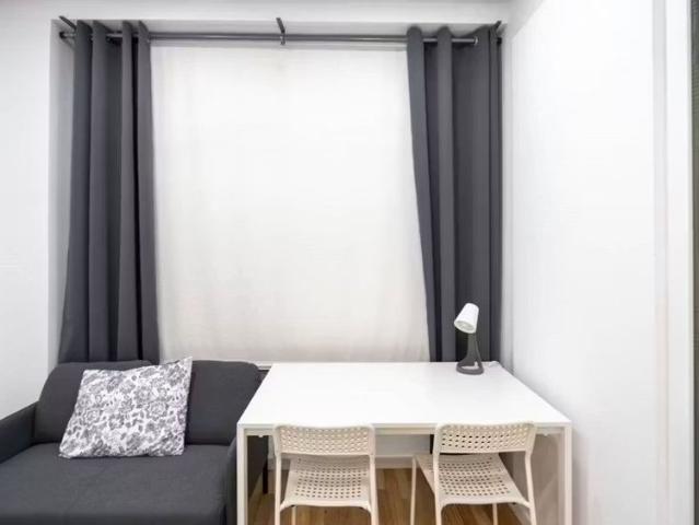 Carrer del Forn de l'Hospital, Valencia, Valencian Community 46001